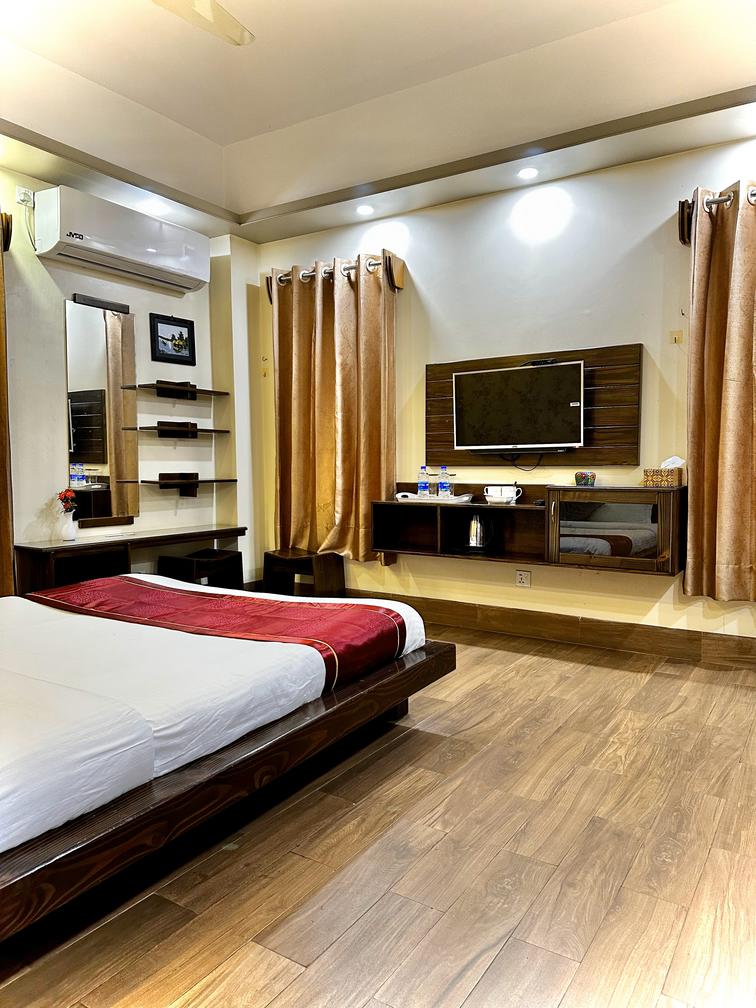 Shymoli & Dipali Pool Cottage Suites
