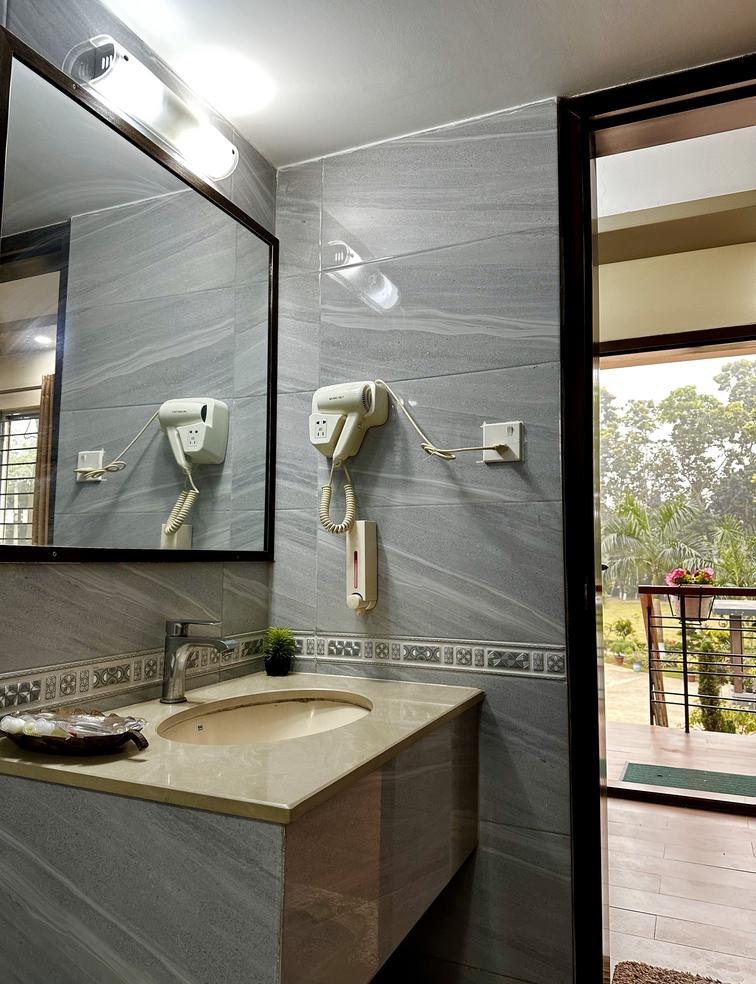 Shymoli & Dipali Pool Cottage Suites
